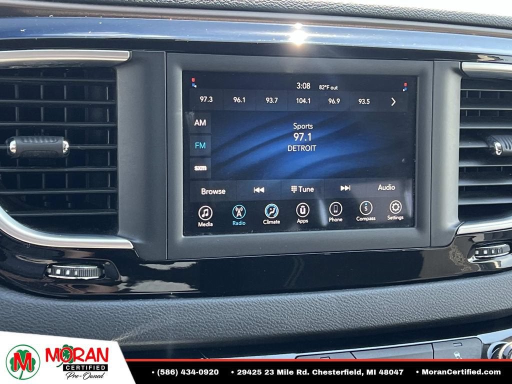 2020 Chrysler Voyager LX