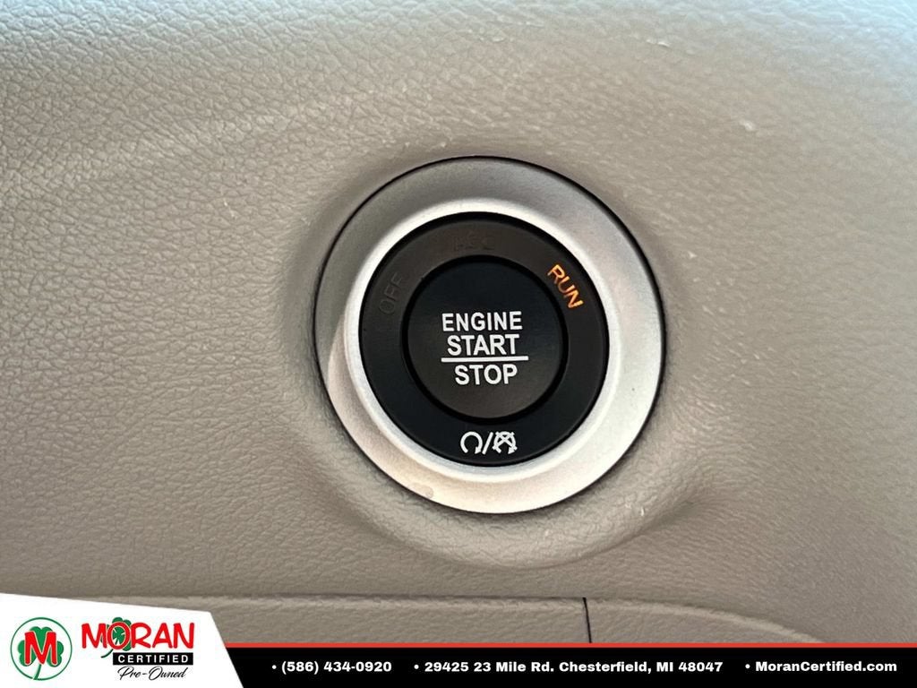 2020 Chrysler Voyager LX