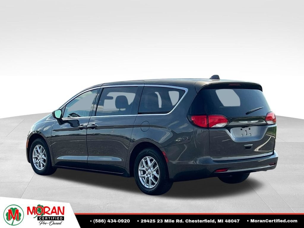 2020 Chrysler Voyager LX