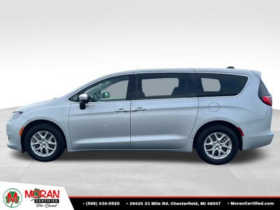 2022 Chrysler Voyager LX