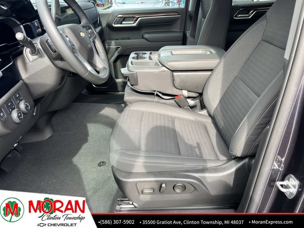2023 Chevrolet Silverado 1500 LT - Photo 17