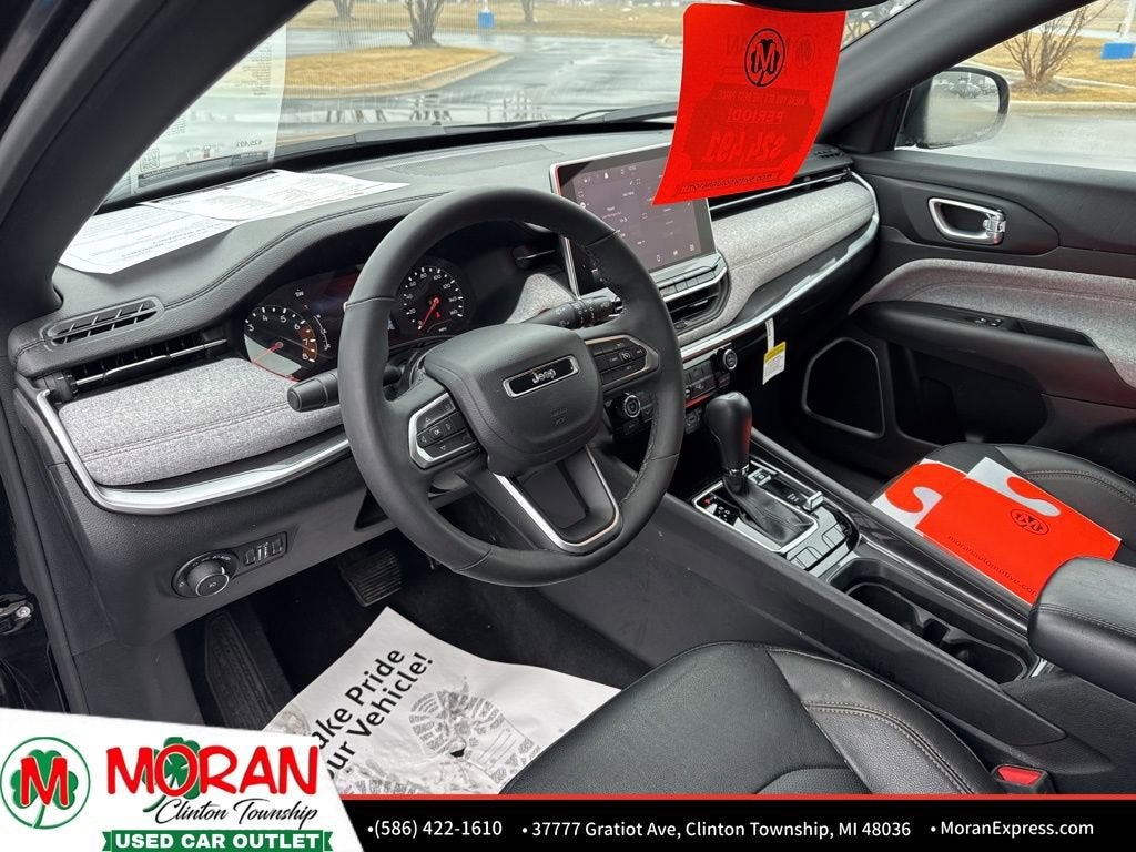 2023 Jeep Compass Latitude Lux