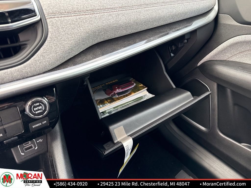 2024 Jeep Compass Latitude Lux FWD