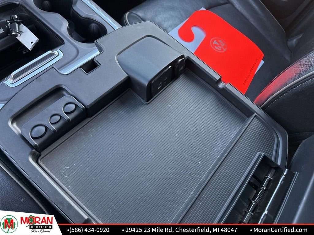 2017 RAM 3500 Limited Crew Cab 4x4 8' Box