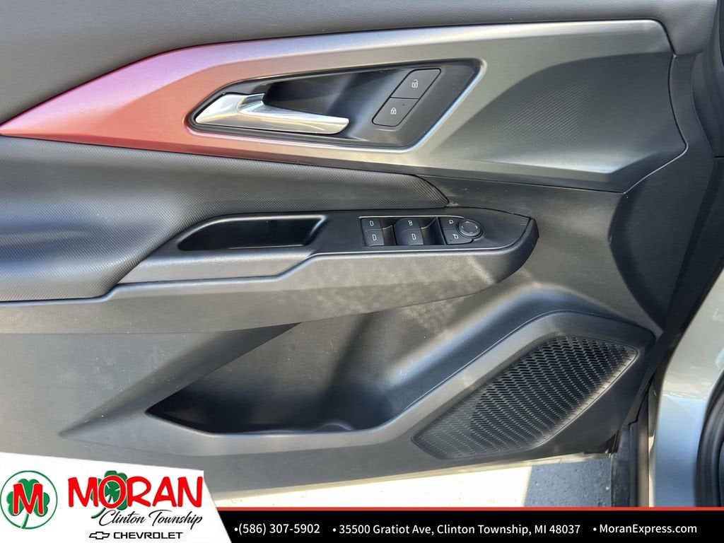 2024 Chevrolet Equinox EV RS - Photo 15