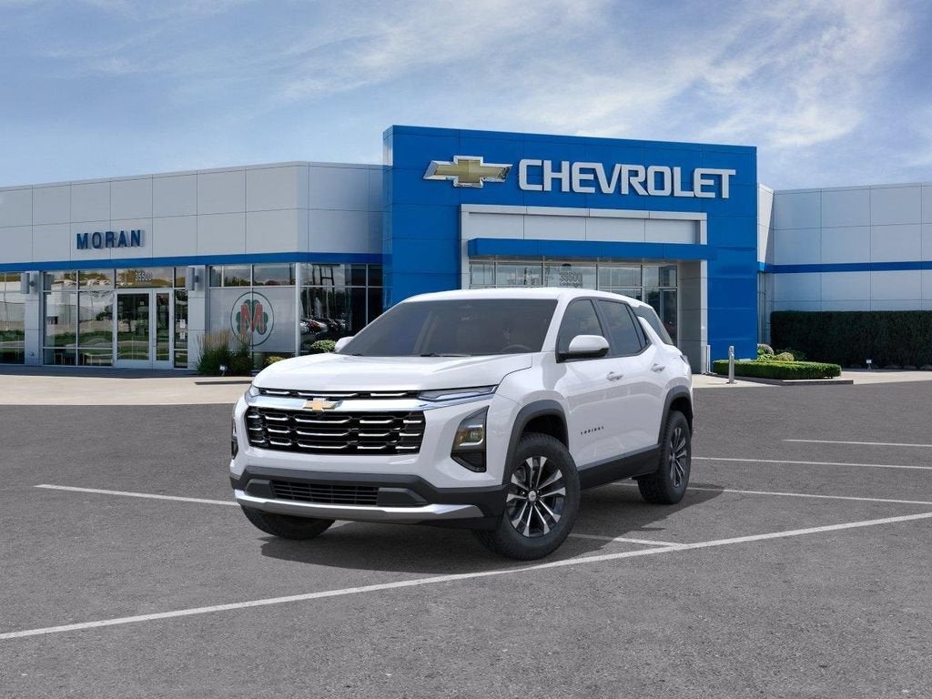 2027 Chevrolet Equinox LT - Photo 8