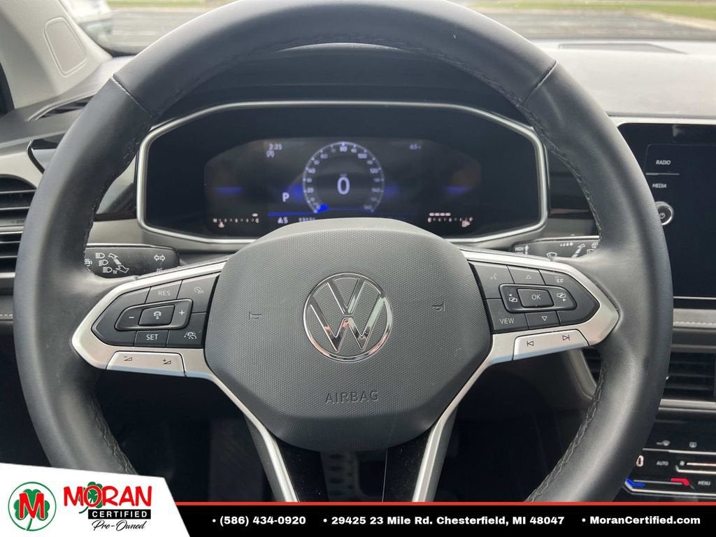 2025 Volkswagen Taos 1.5T SE Black