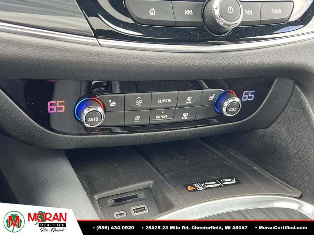 2023 Buick Enclave Essence