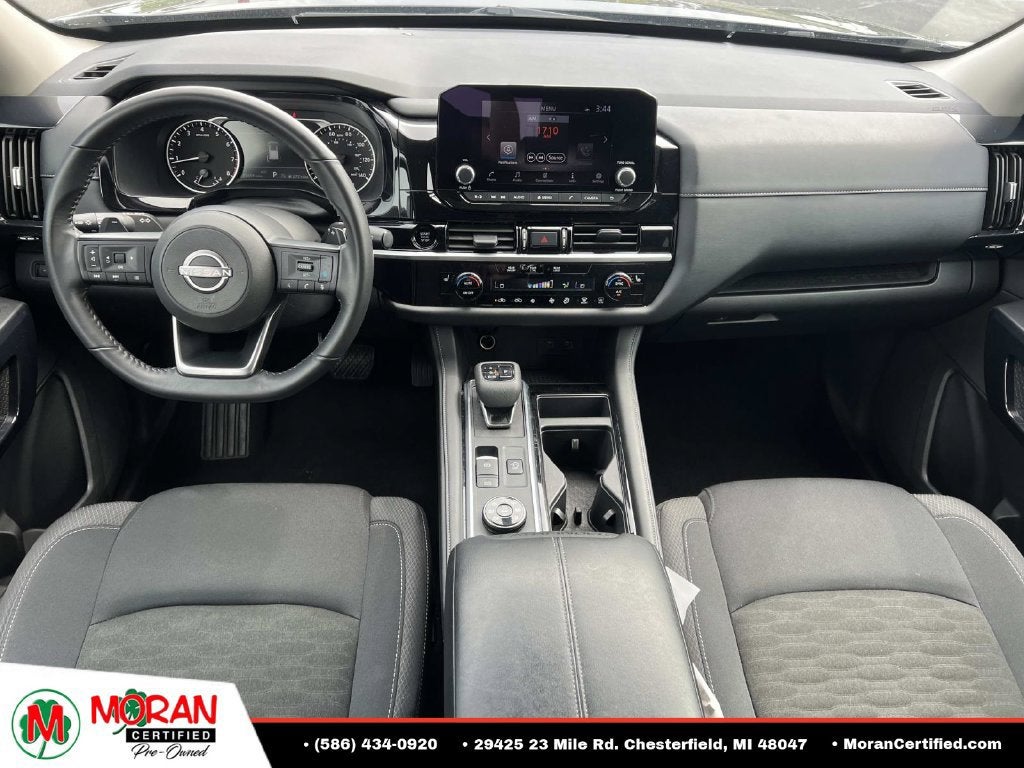 2025 Nissan Pathfinder SV 4WD