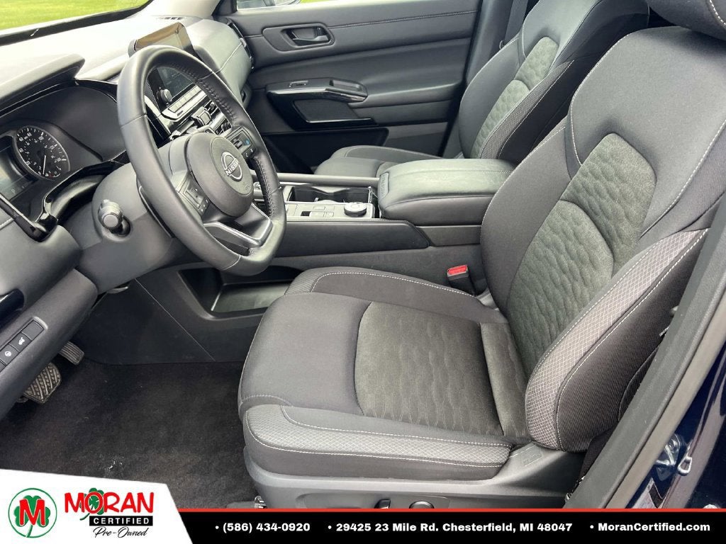 2025 Nissan Pathfinder SV 4WD