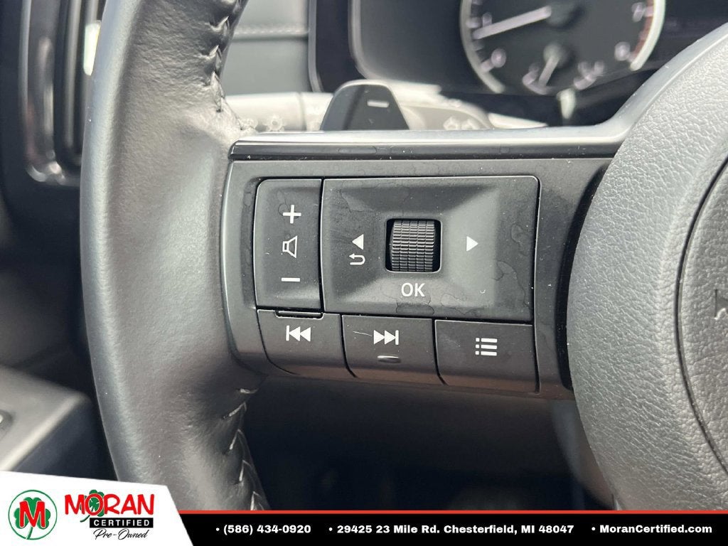2025 Nissan Pathfinder SV 4WD