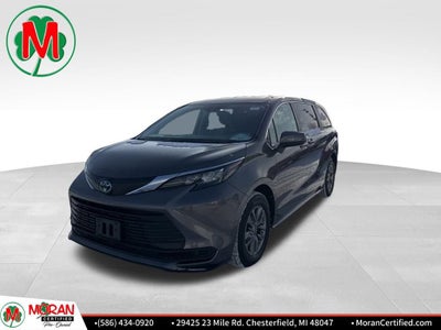 2024 Toyota Sienna LE