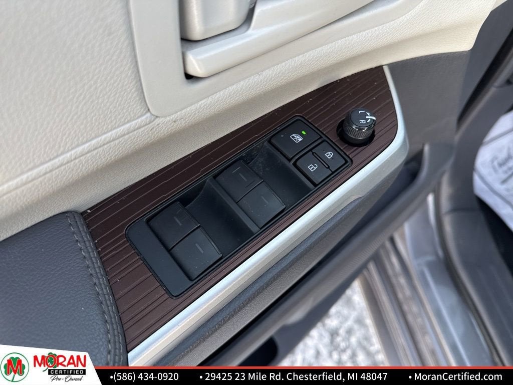 2024 Toyota Sienna LE