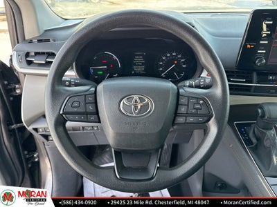 2024 Toyota Sienna LE