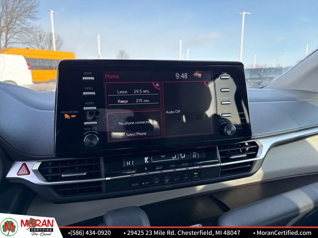 2024 Toyota Sienna LE