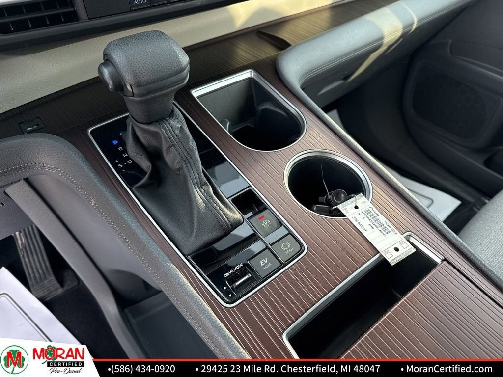 2024 Toyota Sienna LE