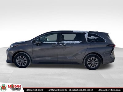 2024 Toyota Sienna LE