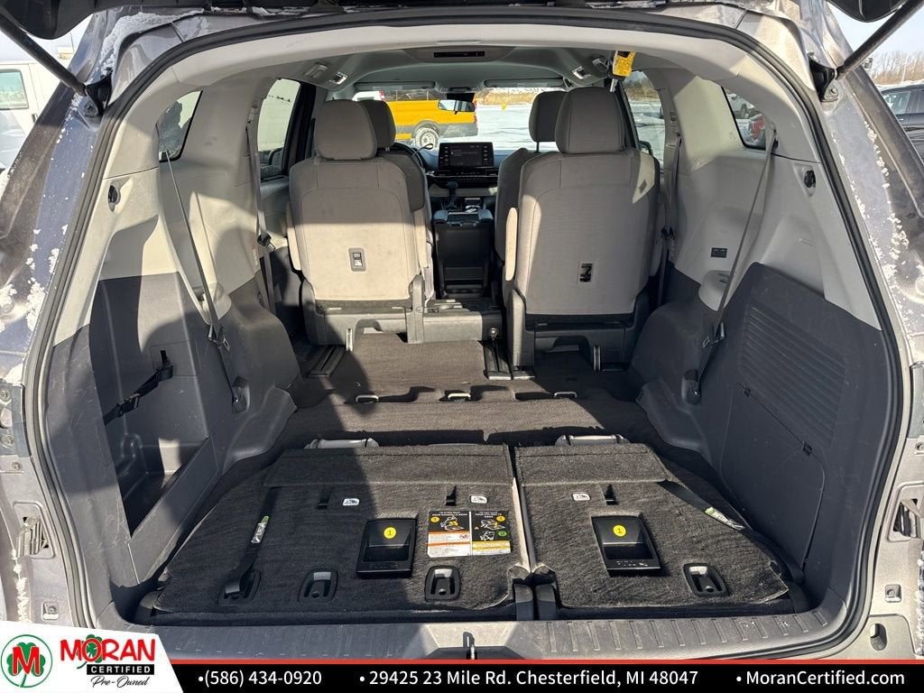 2024 Toyota Sienna LE