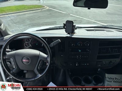 2023 GMC Savana Cutaway 4500 Van