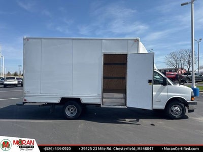 2023 GMC Savana Cutaway 4500 Van