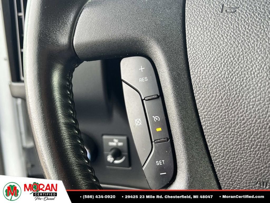 2023 GMC Savana Cutaway 4500 Van