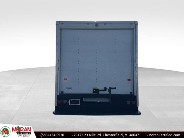 2023 GMC Savana Cutaway 4500 Van