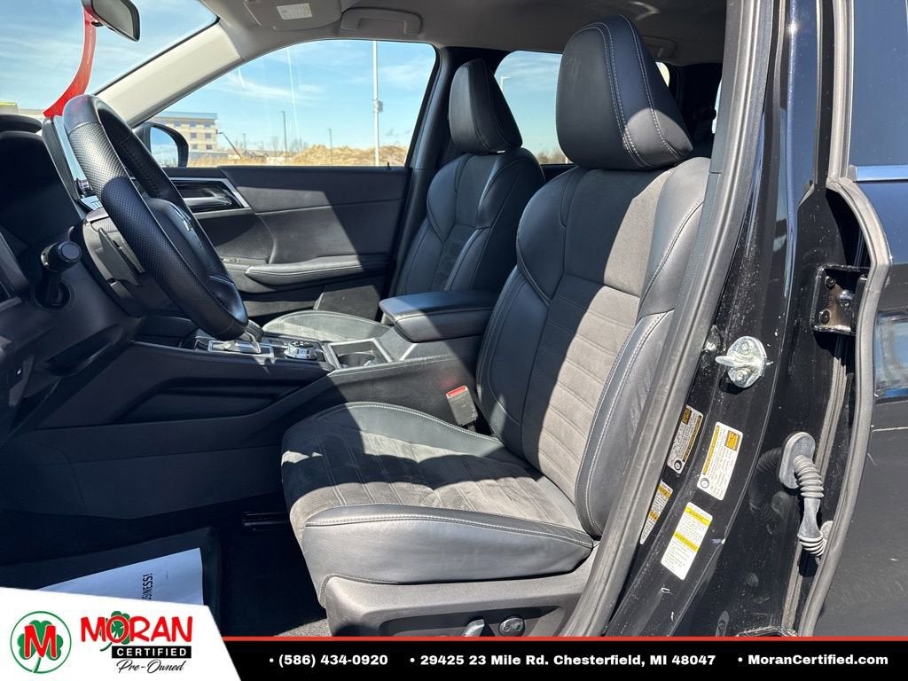 2024 Mitsubishi Outlander SE