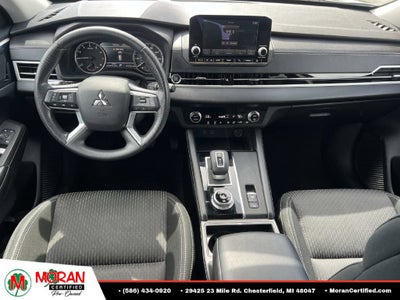 2022 Mitsubishi Outlander ES