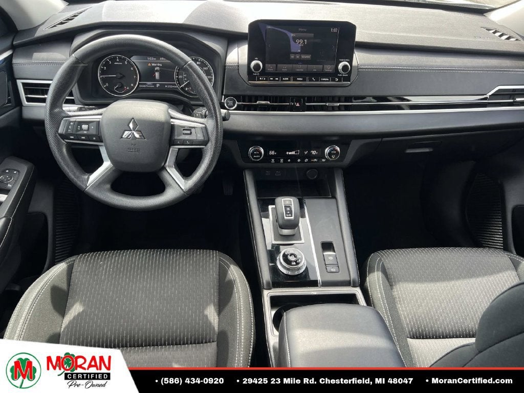 2022 Mitsubishi Outlander ES
