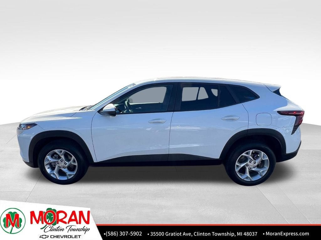2024 Chevrolet Trax LS - Photo 3