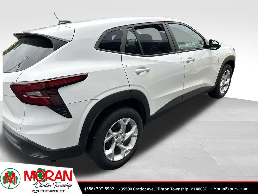 2025 Chevrolet Trax LS