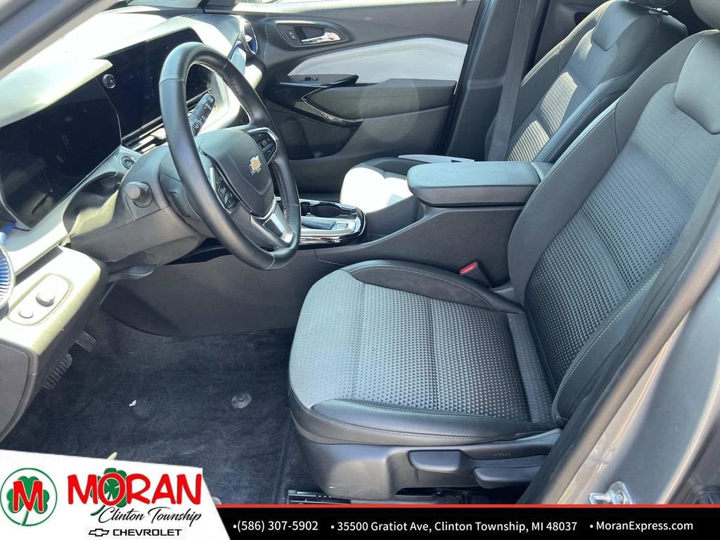 2024 Chevrolet Trax LT - Photo 18