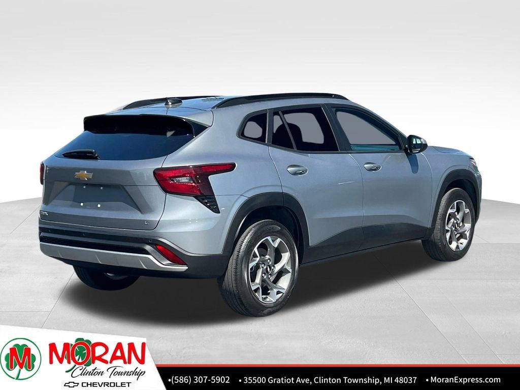 2024 Chevrolet Trax LT - Photo 6