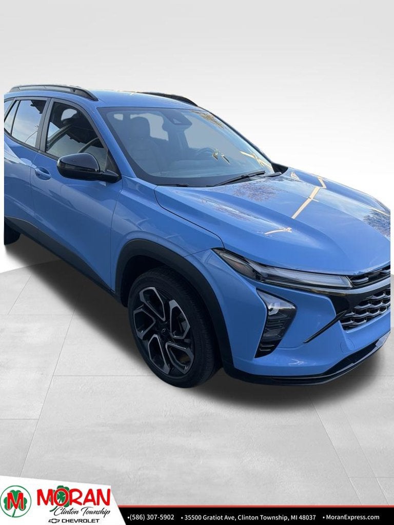2024 Chevrolet Trax RS - Photo 2
