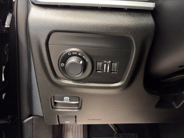 2024 Jeep Grand Cherokee L Laredo X 4x4