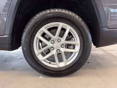 2024 Jeep Grand Cherokee L Laredo X 4x4
