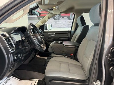 2020 RAM 1500 Big Horn Crew Cab 4x4 5'7' Box