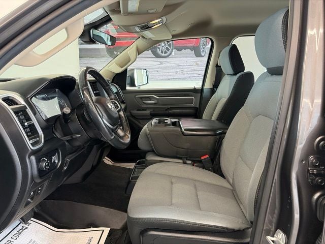 2020 RAM 1500 Big Horn Crew Cab 4x4 5'7' Box
