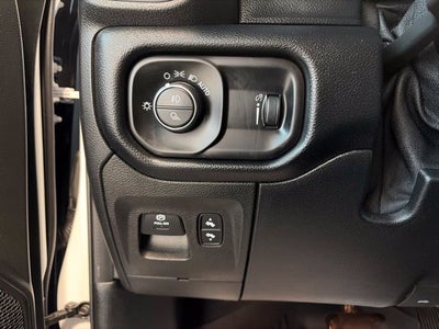 2021 RAM 1500 Big Horn Crew Cab 4x4 5'7' Box