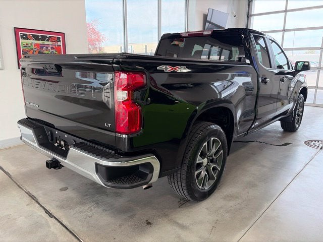 2022 Chevrolet Silverado 1500 4WD Double Cab Standard Bed LT with 2FT