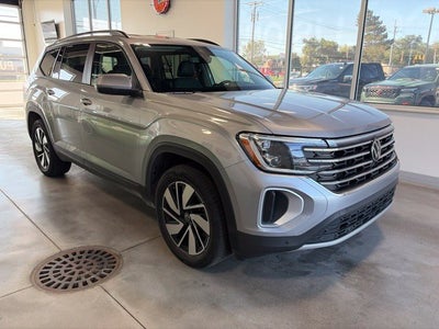 2026 Volkswagen Atlas SE with Technology
