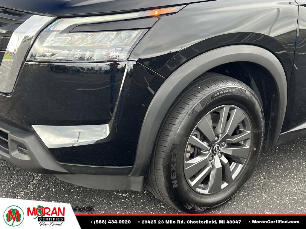 2025 Nissan Pathfinder SV