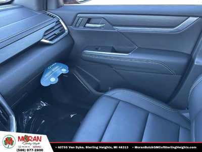 2024 GMC Acadia Elevation