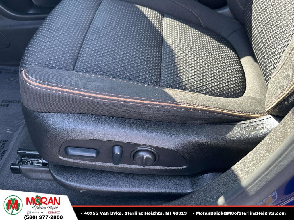 2023 GMC Acadia AT4