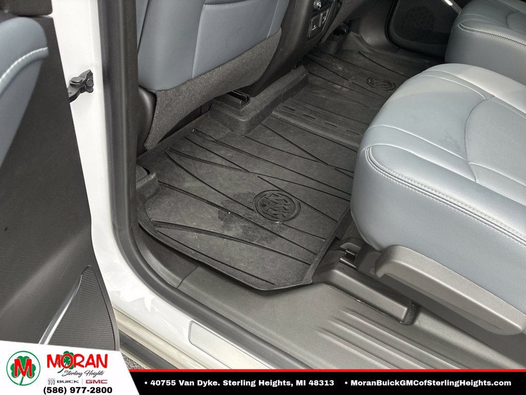 2022 Buick Enclave Essence