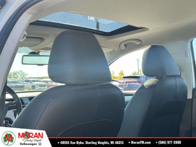 2013 Volkswagen Passat V6 SE w/Sunroof