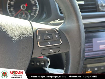 2013 Volkswagen Passat V6 SE w/Sunroof