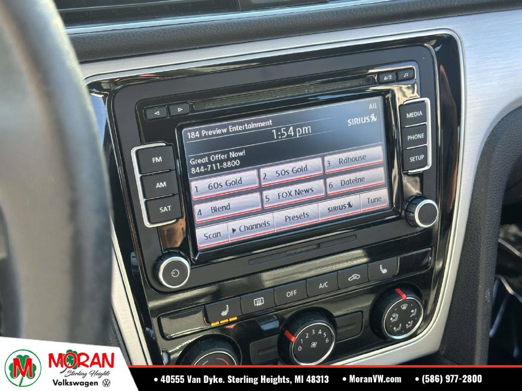 2013 Volkswagen Passat V6 SE w/Sunroof