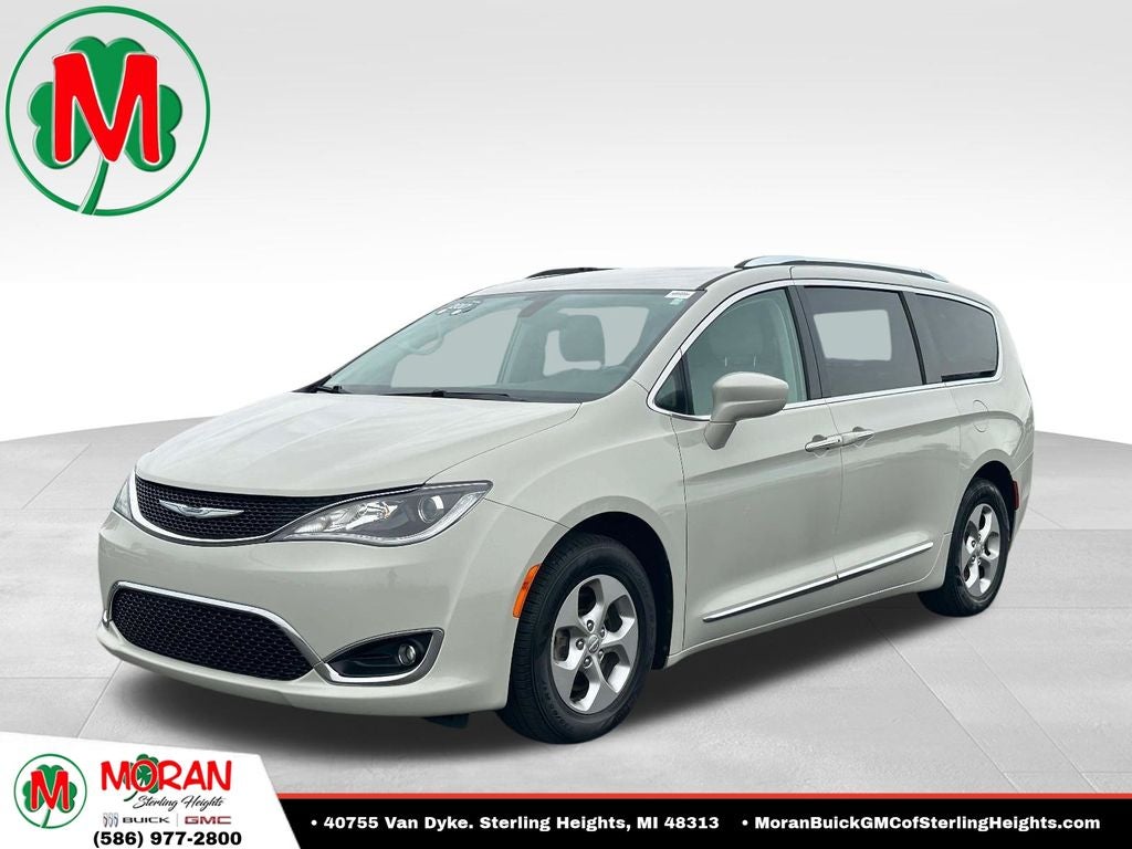 2017 Chrysler Pacifica Touring L Plus