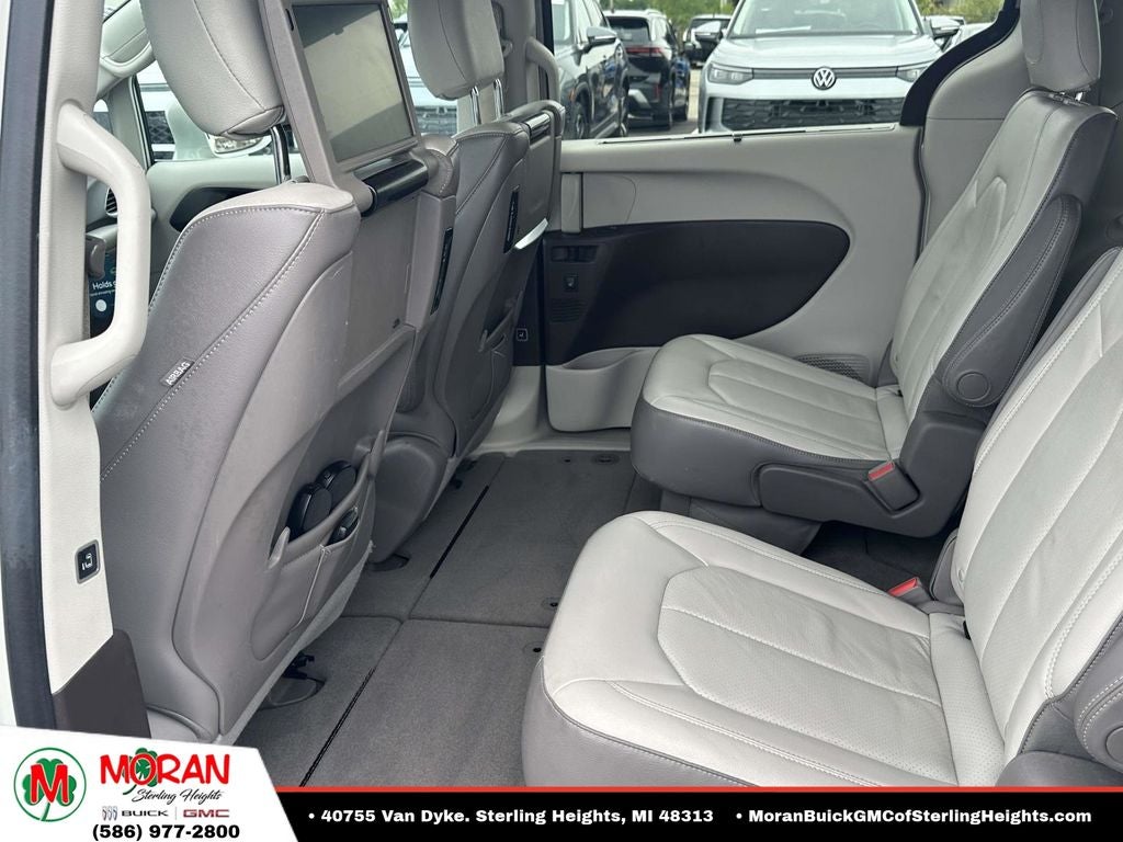 2017 Chrysler Pacifica Touring L Plus